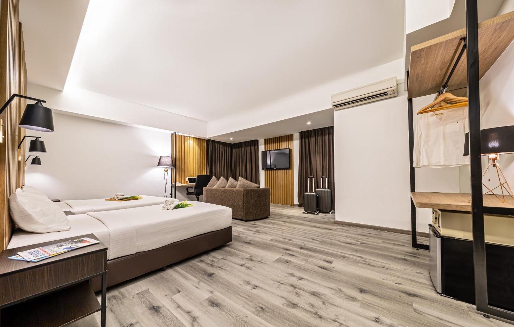 Thy Executive Hotel Johor Bahru Exterior photo