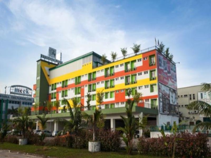 Thy Executive Hotel Johor Bahru Exterior photo