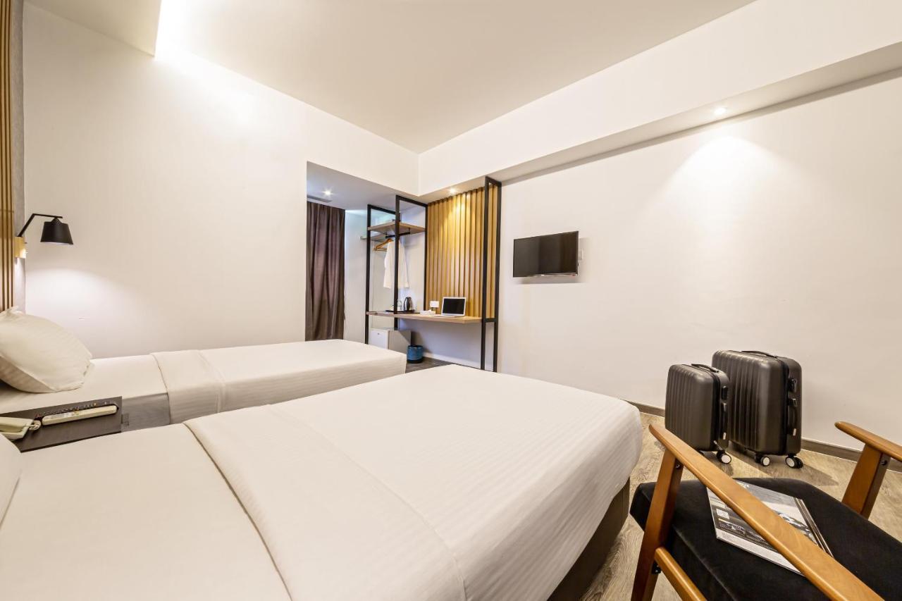 Thy Executive Hotel Johor Bahru Exterior photo